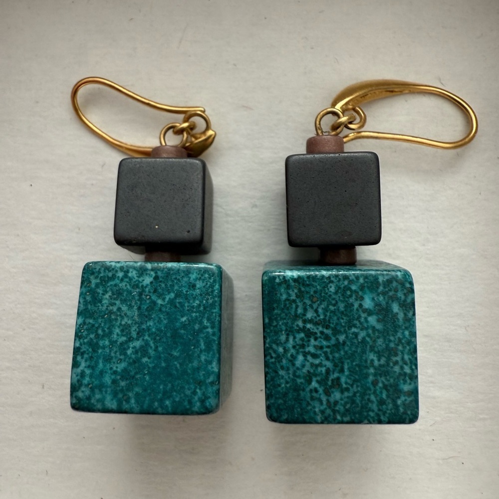 Urban Dwell Elegant Teal and Black Stone Square Earrings - Picture 1 of 2